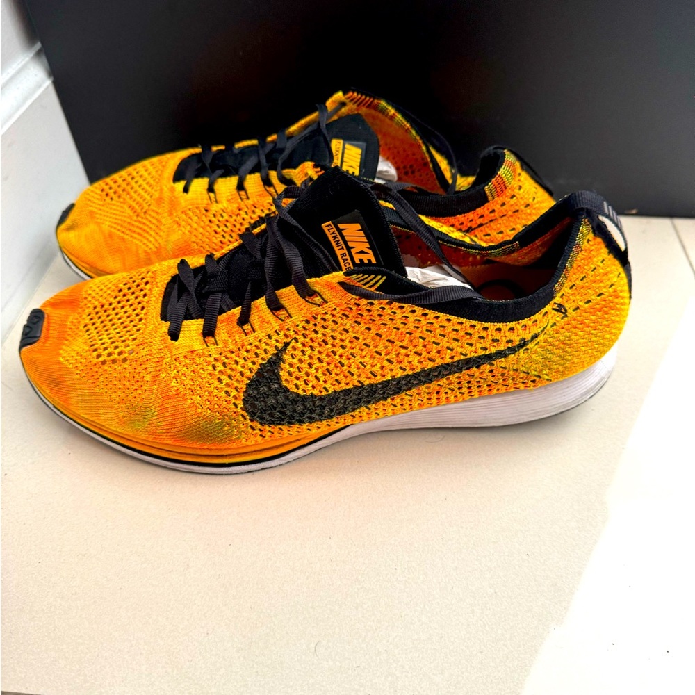 Nike FLYKNIT SIZE 13 good condition